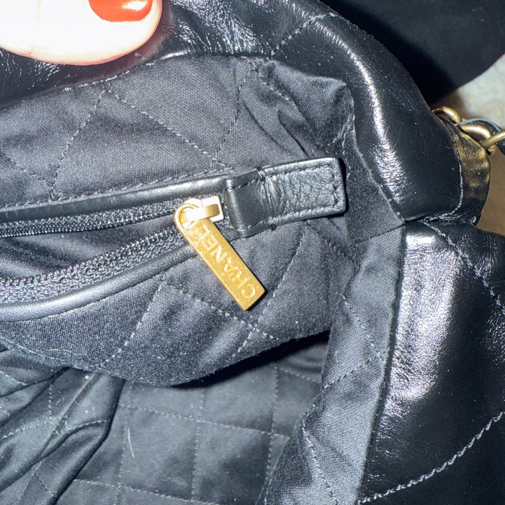 Chanel 22 Hobo Black Chain Shoulder Bag - Picture 7 of 14